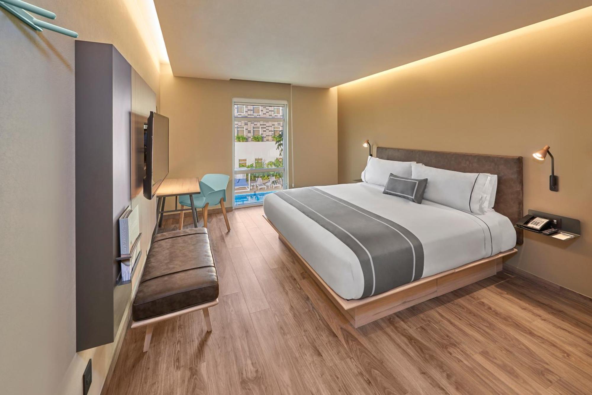 City Express Plus By Marriott Cancun Aeropuerto Riviera Exterior photo