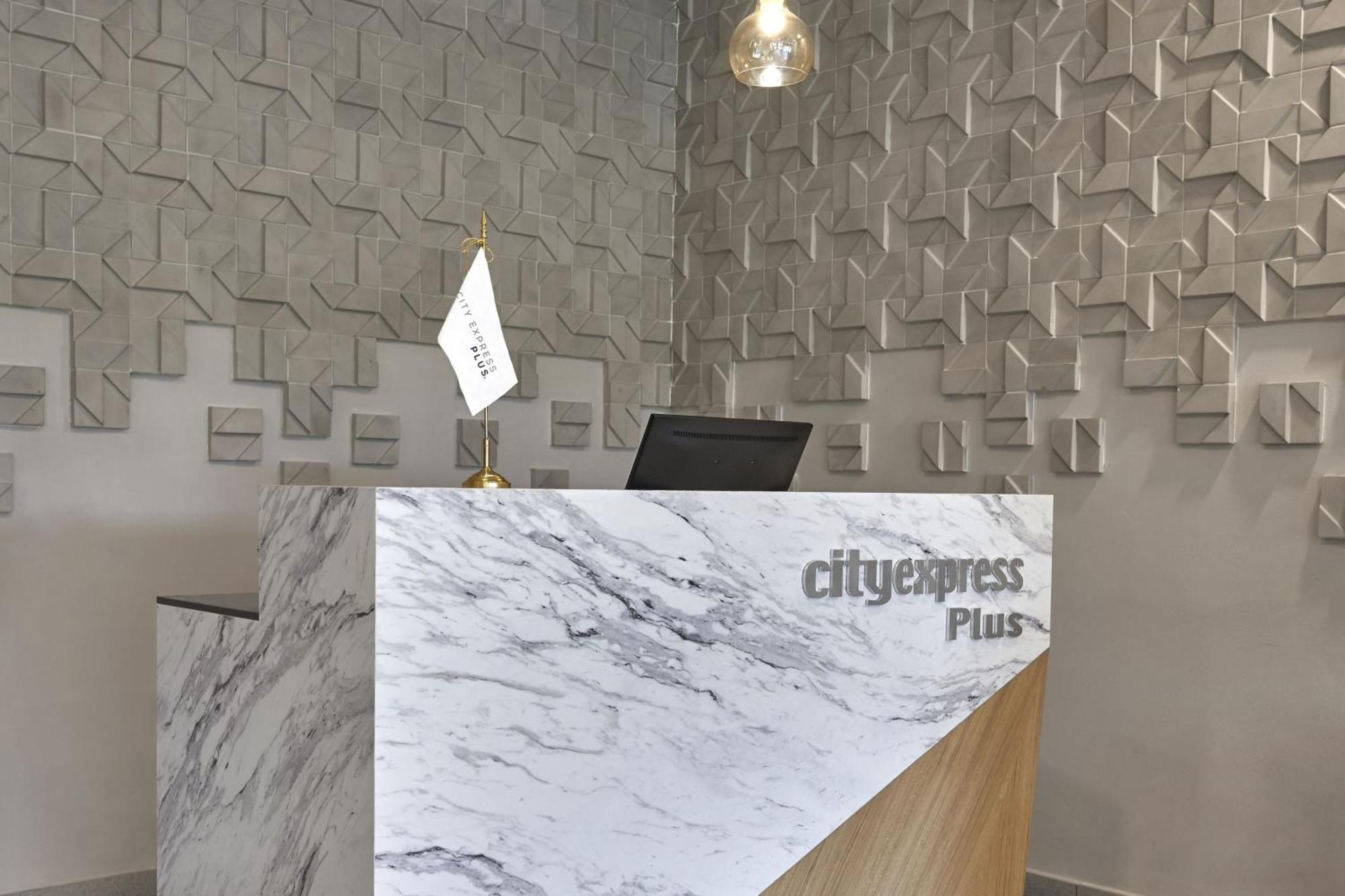 City Express Plus By Marriott Cancun Aeropuerto Riviera Exterior photo