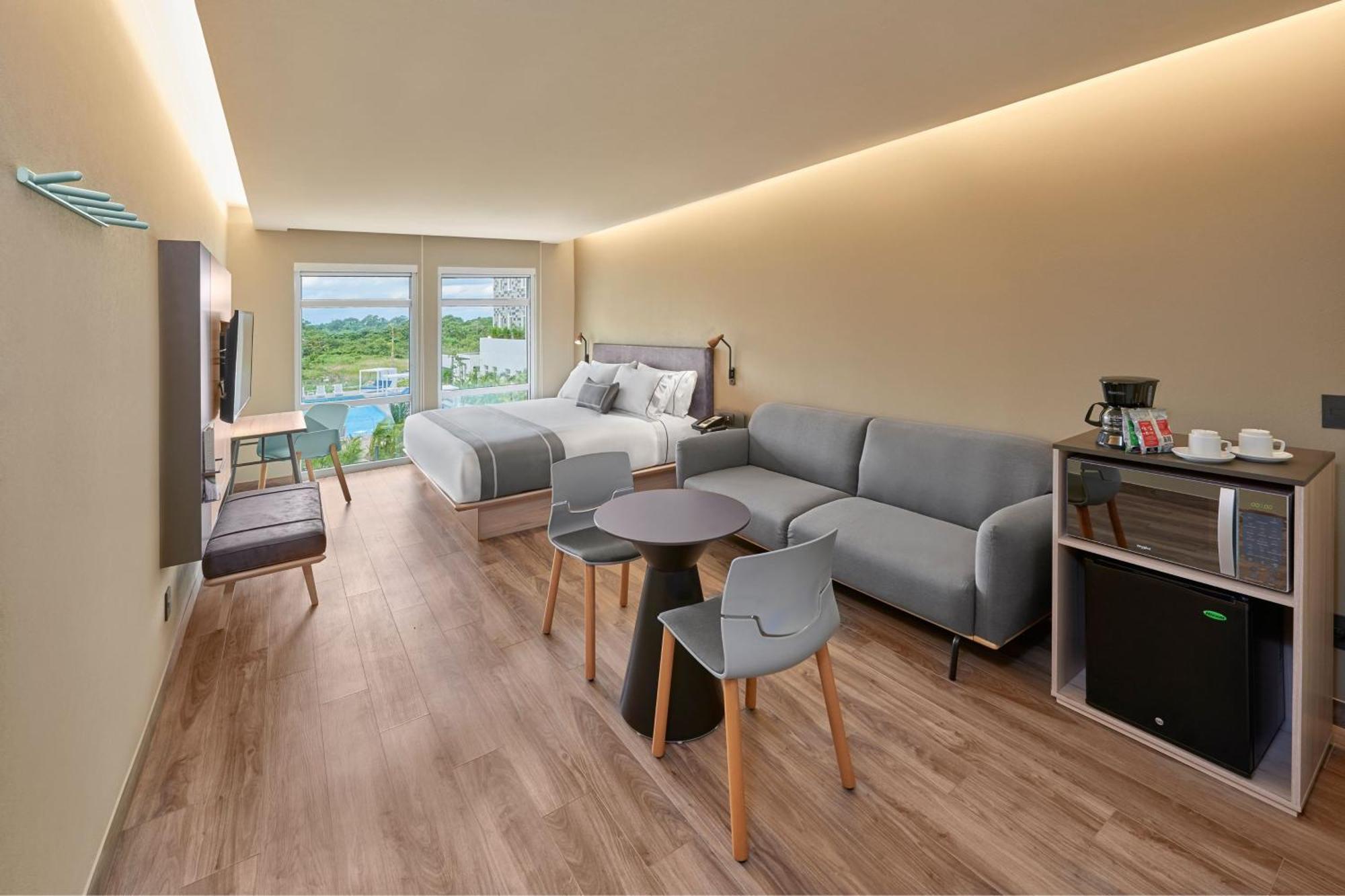 City Express Plus By Marriott Cancun Aeropuerto Riviera Exterior photo