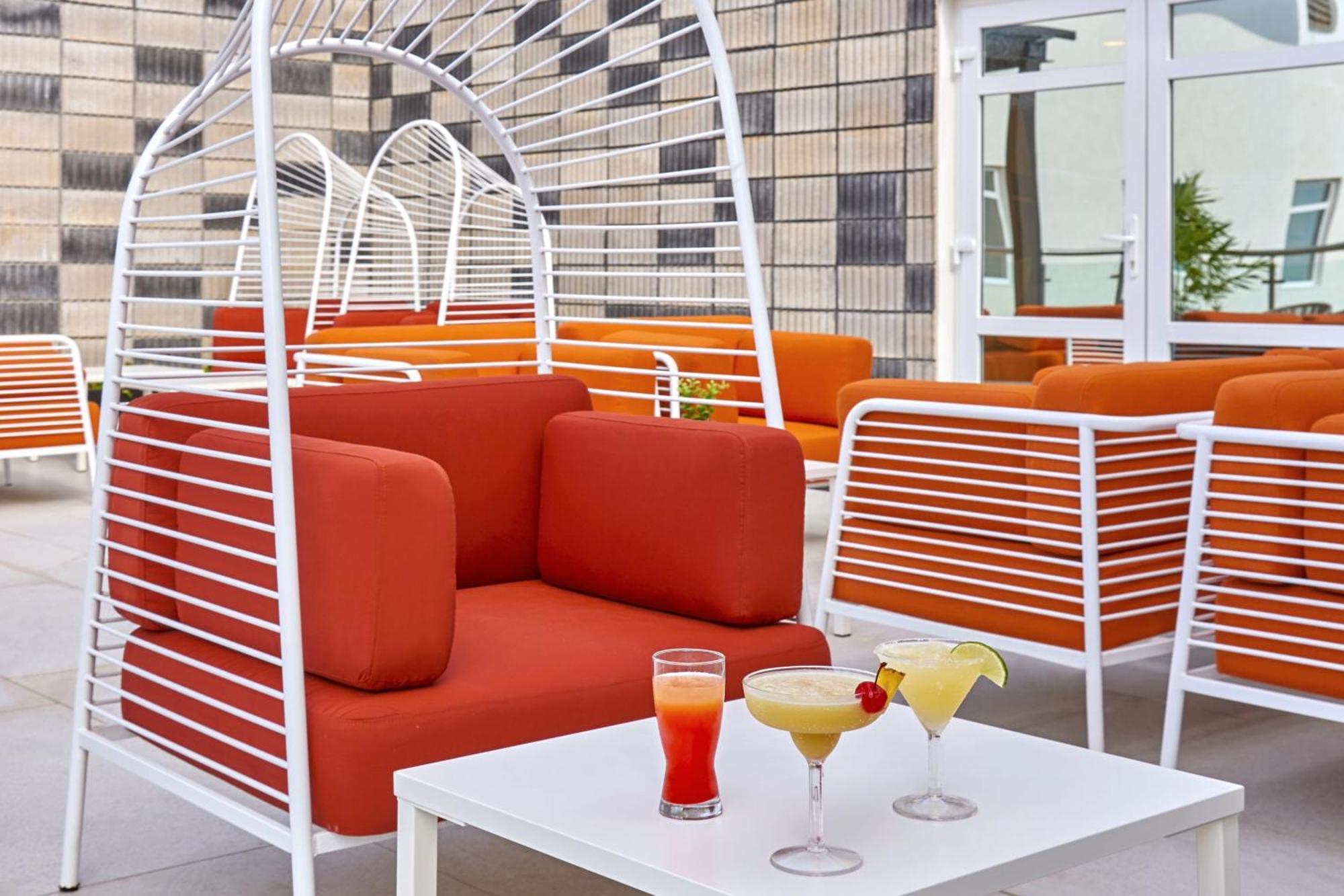 City Express Plus By Marriott Cancun Aeropuerto Riviera Exterior photo