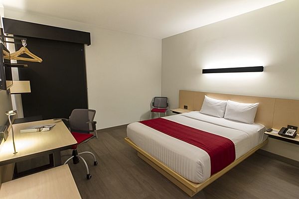 City Express Plus By Marriott Cancun Aeropuerto Riviera Exterior photo